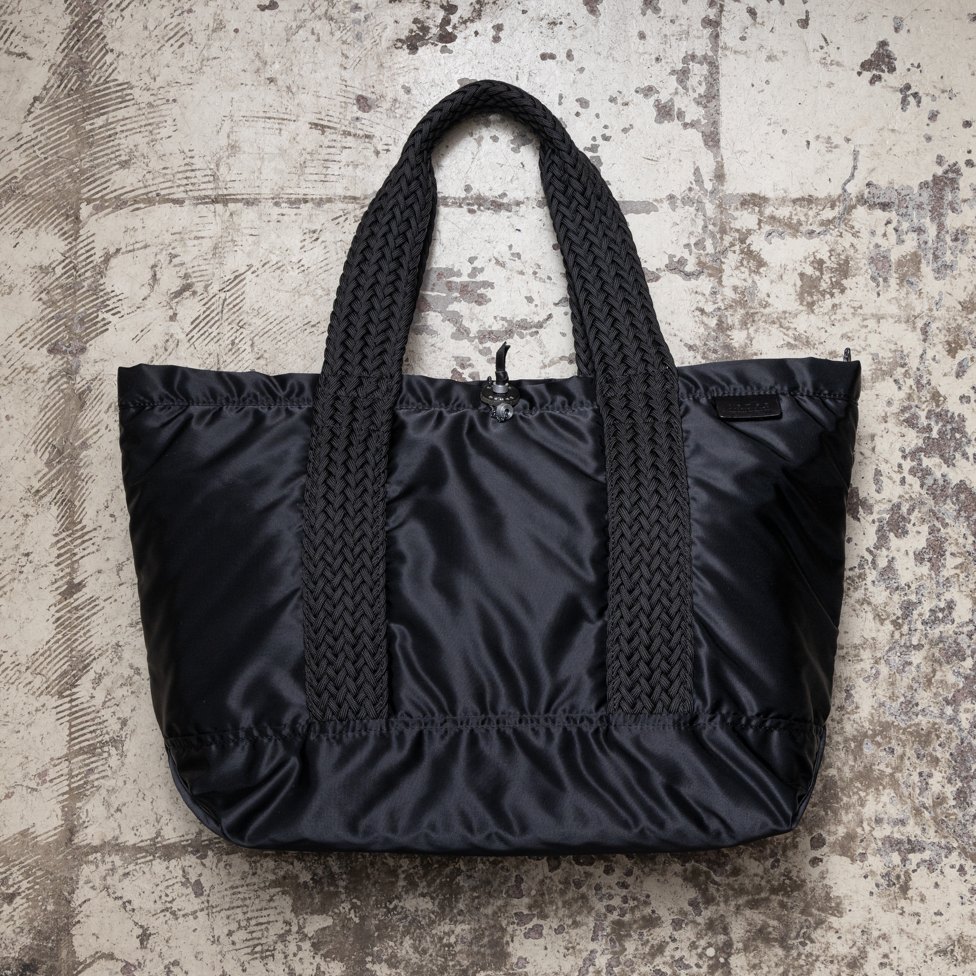 BALCONY TOTE-M  BLACK