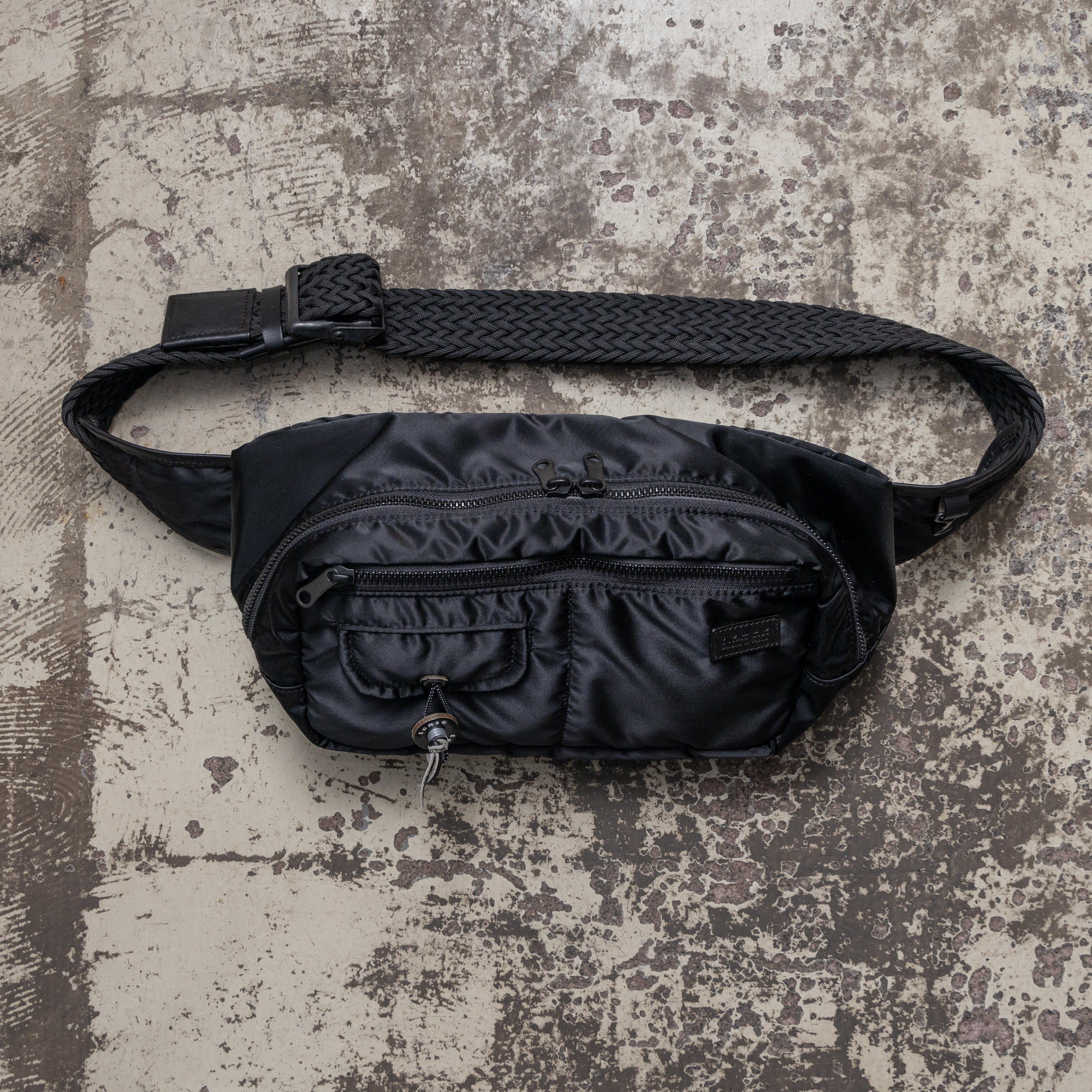 BALCONY SLING-BAG BLACK